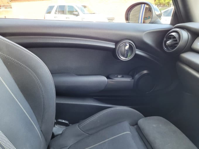 2025 Mini Hatch