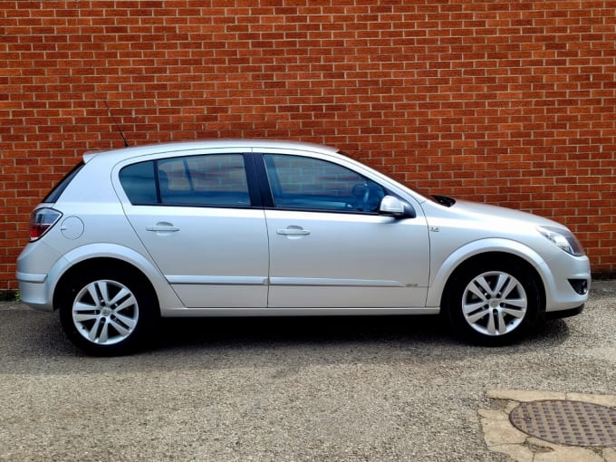 2025 Vauxhall Astra