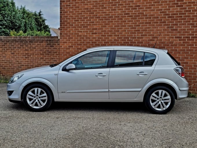 2025 Vauxhall Astra