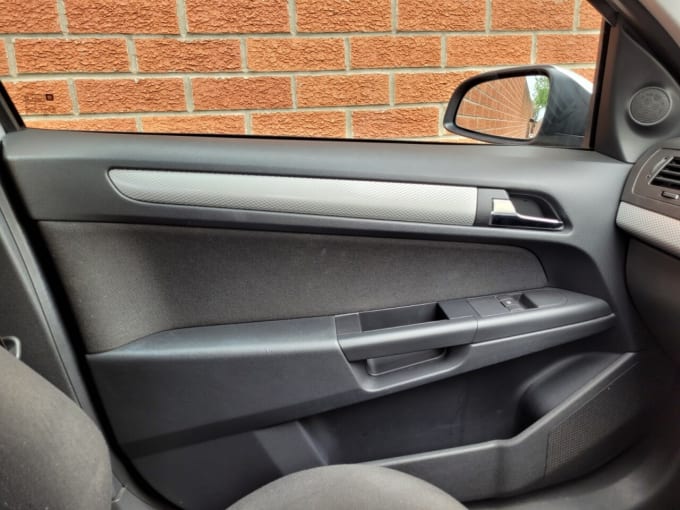 2025 Vauxhall Astra