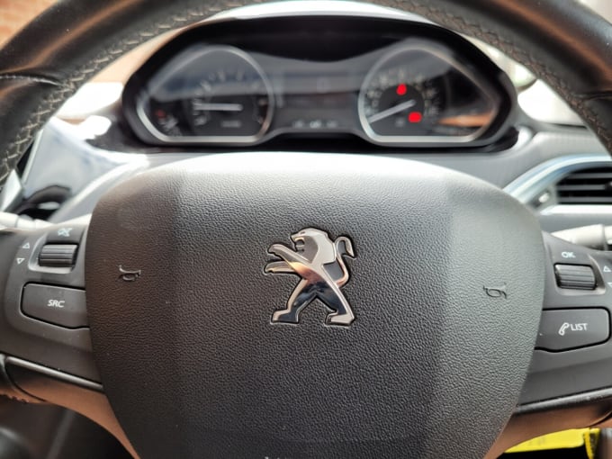 2025 Peugeot 208