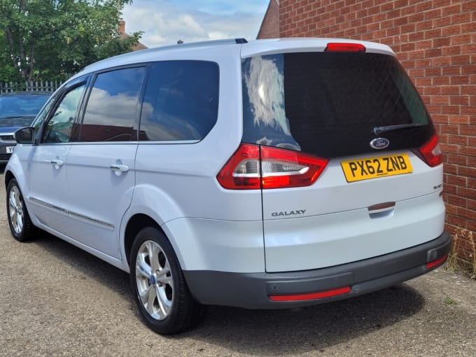 2025 Ford Galaxy