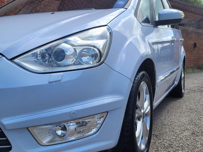2025 Ford Galaxy