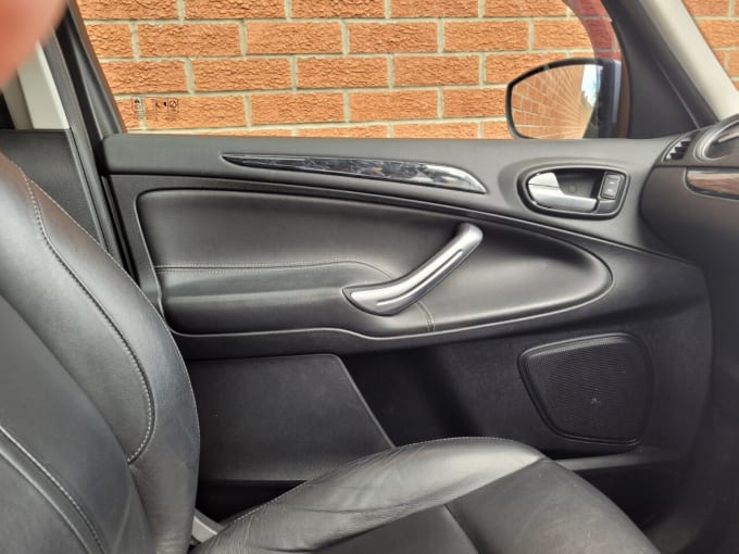 2025 Ford Galaxy