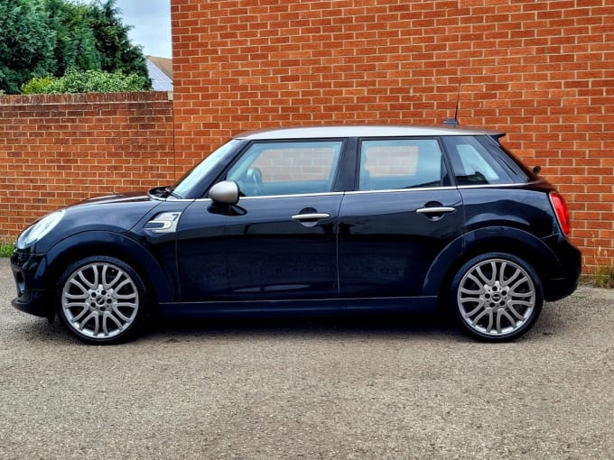 2025 Mini Hatch