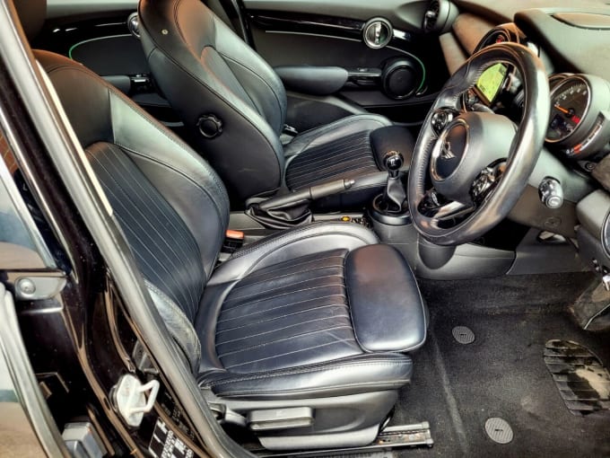 2025 Mini Hatch