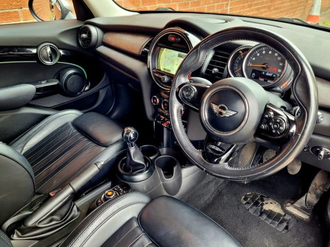 2025 Mini Hatch