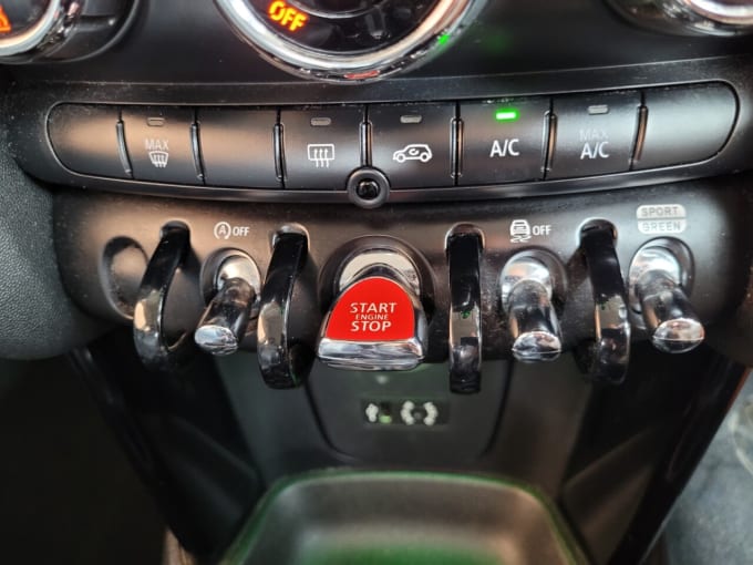 2025 Mini Hatch