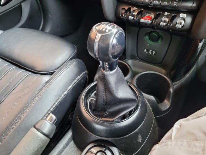 2025 Mini Hatch