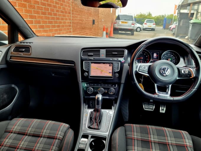 2025 Volkswagen Golf