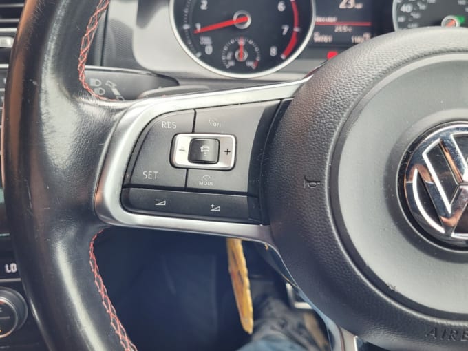 2025 Volkswagen Golf