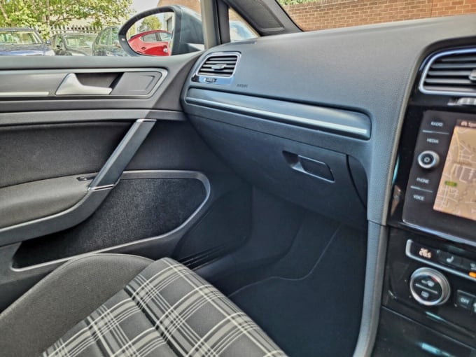 2025 Volkswagen Golf