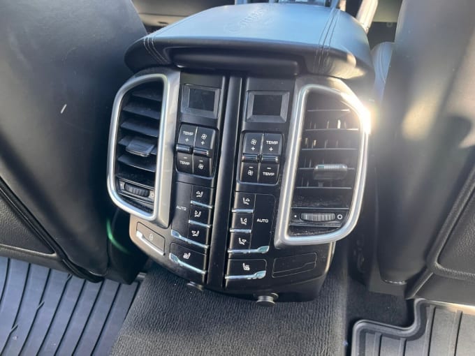 2025 Porsche Cayenne
