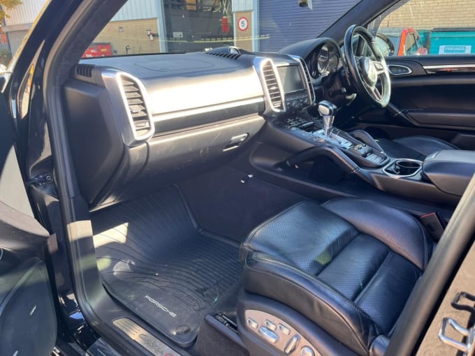 2025 Porsche Cayenne