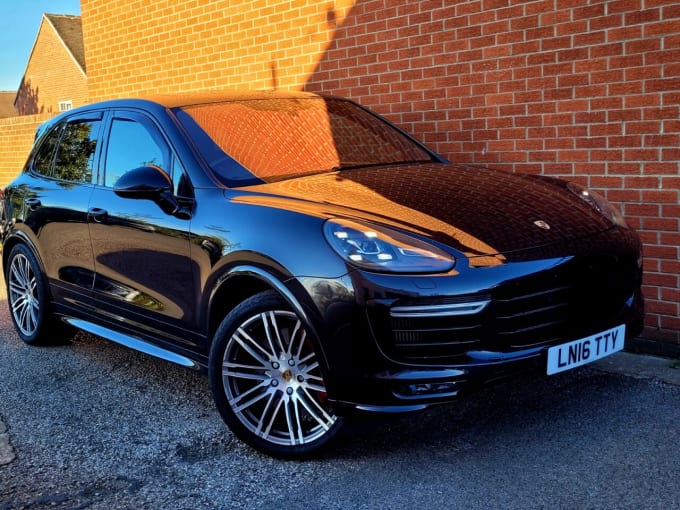2025 Porsche Cayenne