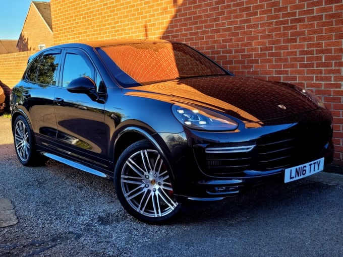 2025 Porsche Cayenne