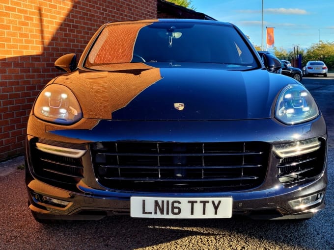 2025 Porsche Cayenne