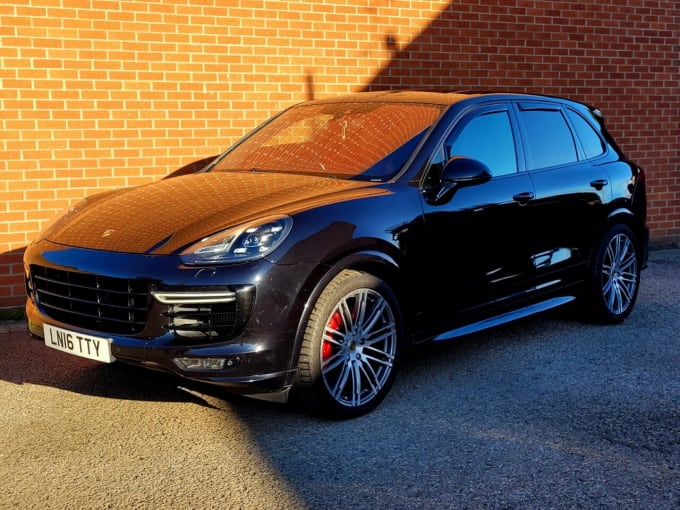 2025 Porsche Cayenne