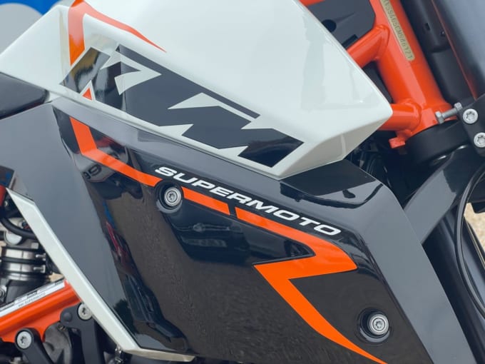 2024 Ktm 990 Supermoto R 13