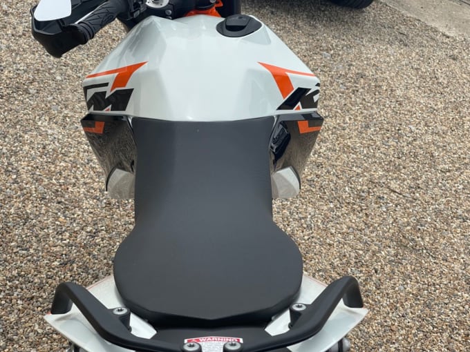 2025 Ktm 990 Supermoto R 13