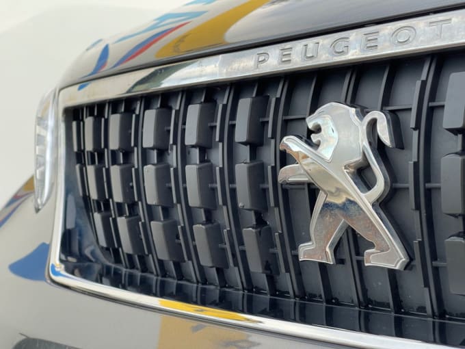 2025 Peugeot Traveller