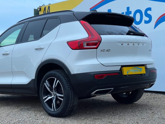 2025 Volvo Xc40