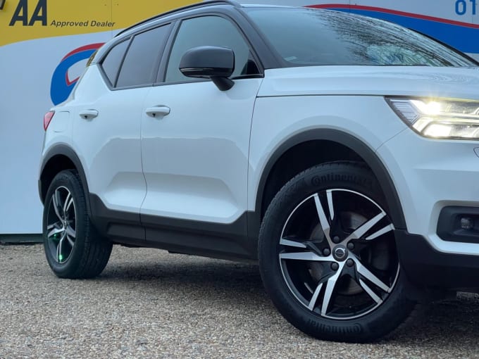 2025 Volvo Xc40