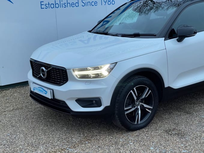 2025 Volvo Xc40