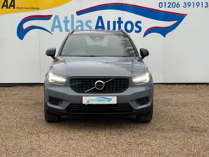 2025 Volvo Xc40