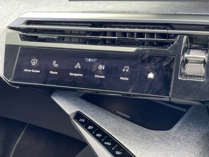 2025 Peugeot E-3008