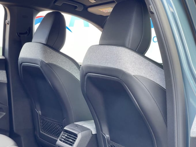 2025 Peugeot E-3008