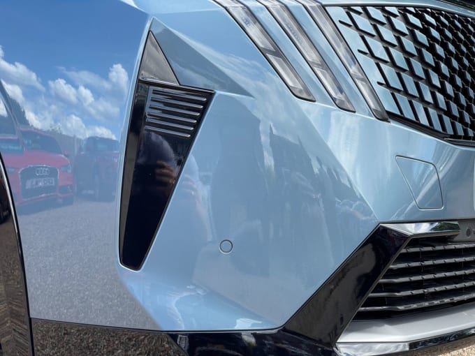 2025 Peugeot E-3008