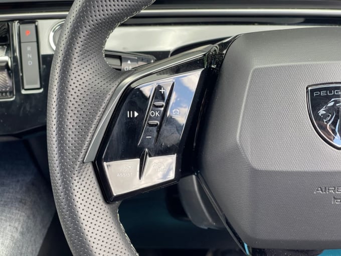 2025 Peugeot E-3008