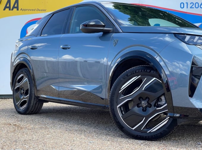 2025 Peugeot E-3008