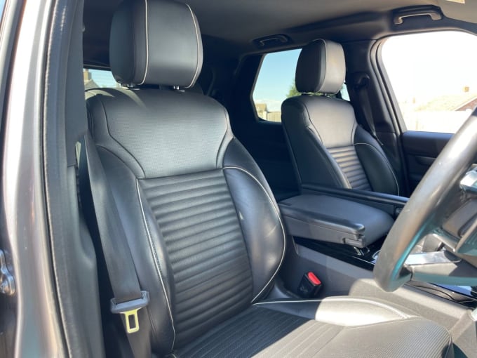 2025 Land Rover Discovery