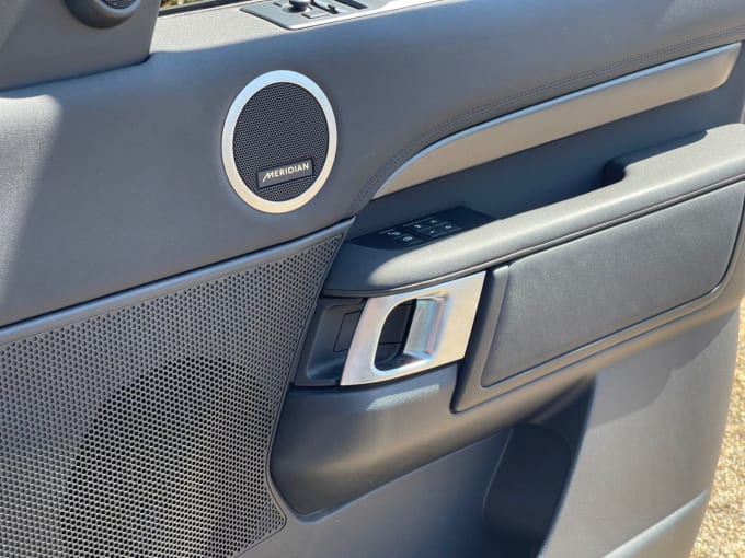 2025 Land Rover Discovery