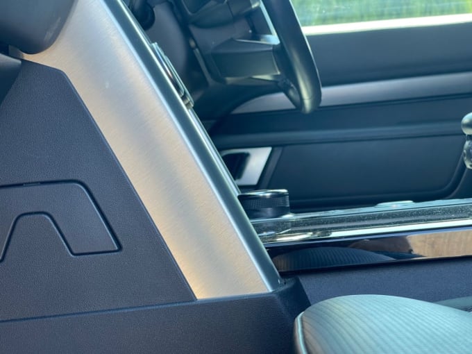 2025 Land Rover Discovery