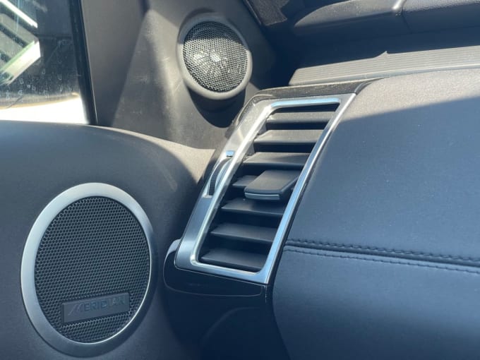 2025 Land Rover Discovery