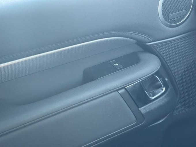 2025 Land Rover Discovery
