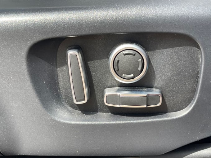 2025 Land Rover Discovery Sport