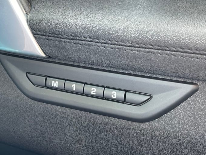 2025 Land Rover Discovery Sport