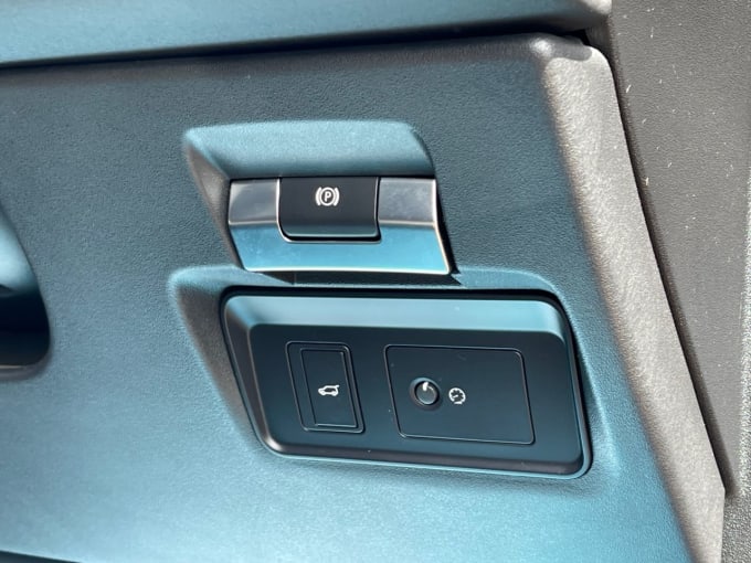 2025 Land Rover Discovery Sport