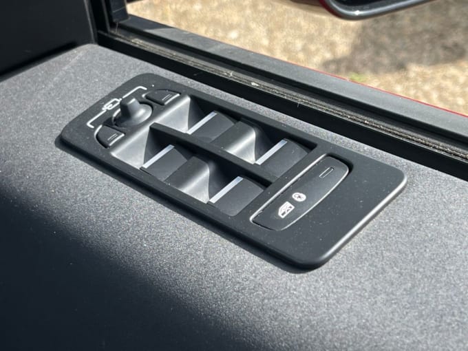 2025 Land Rover Discovery Sport