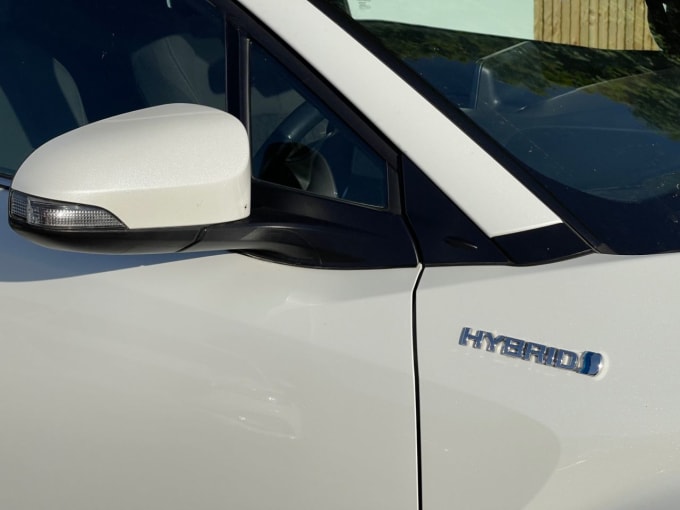 2025 Toyota C-hr