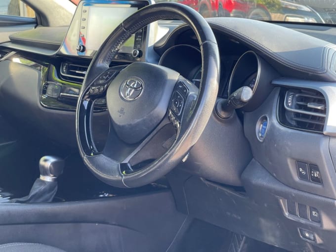 2025 Toyota C-hr
