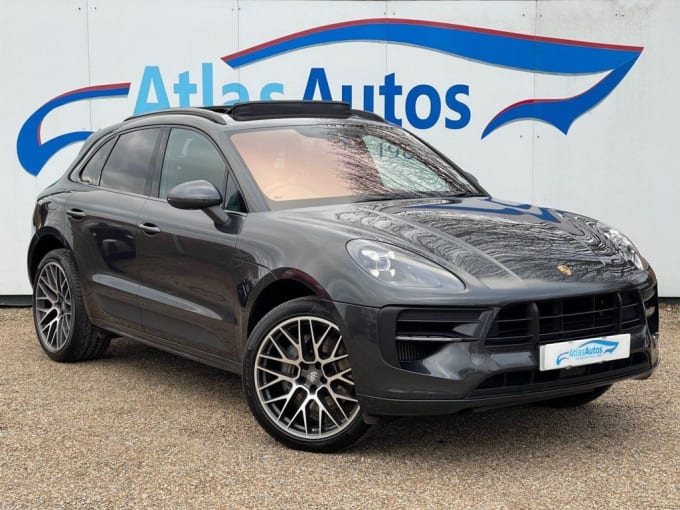 2025 Porsche Macan