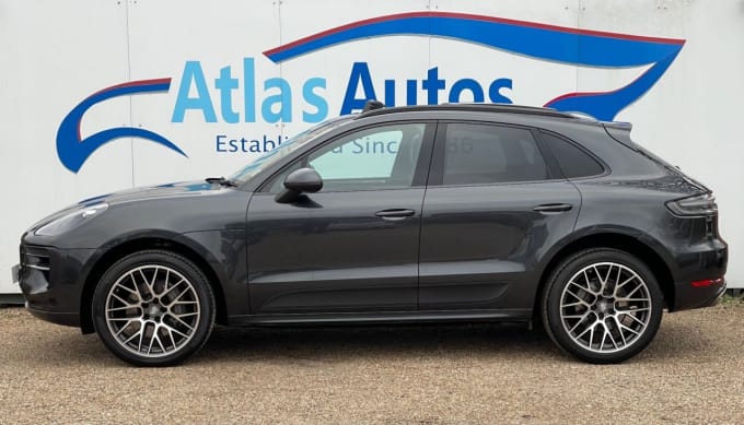 2025 Porsche Macan