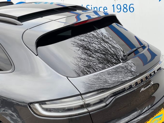 2025 Porsche Macan