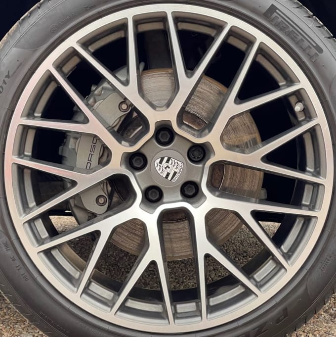 2025 Porsche Macan
