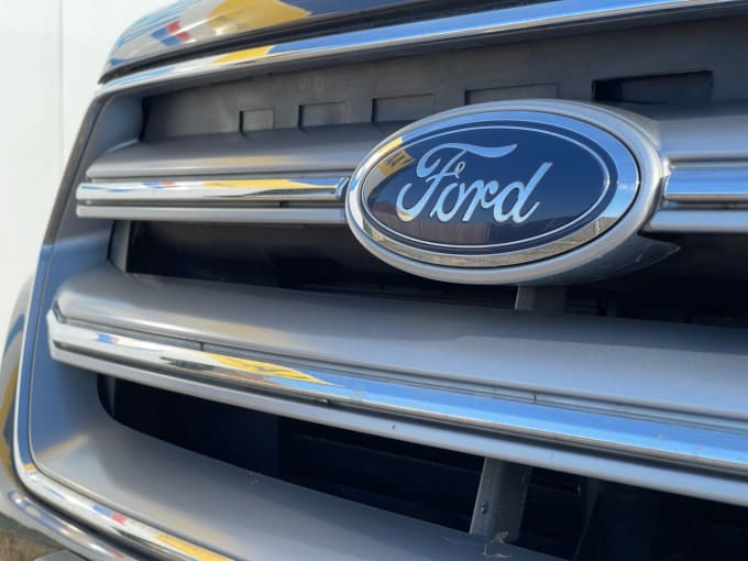 2025 Ford Kuga